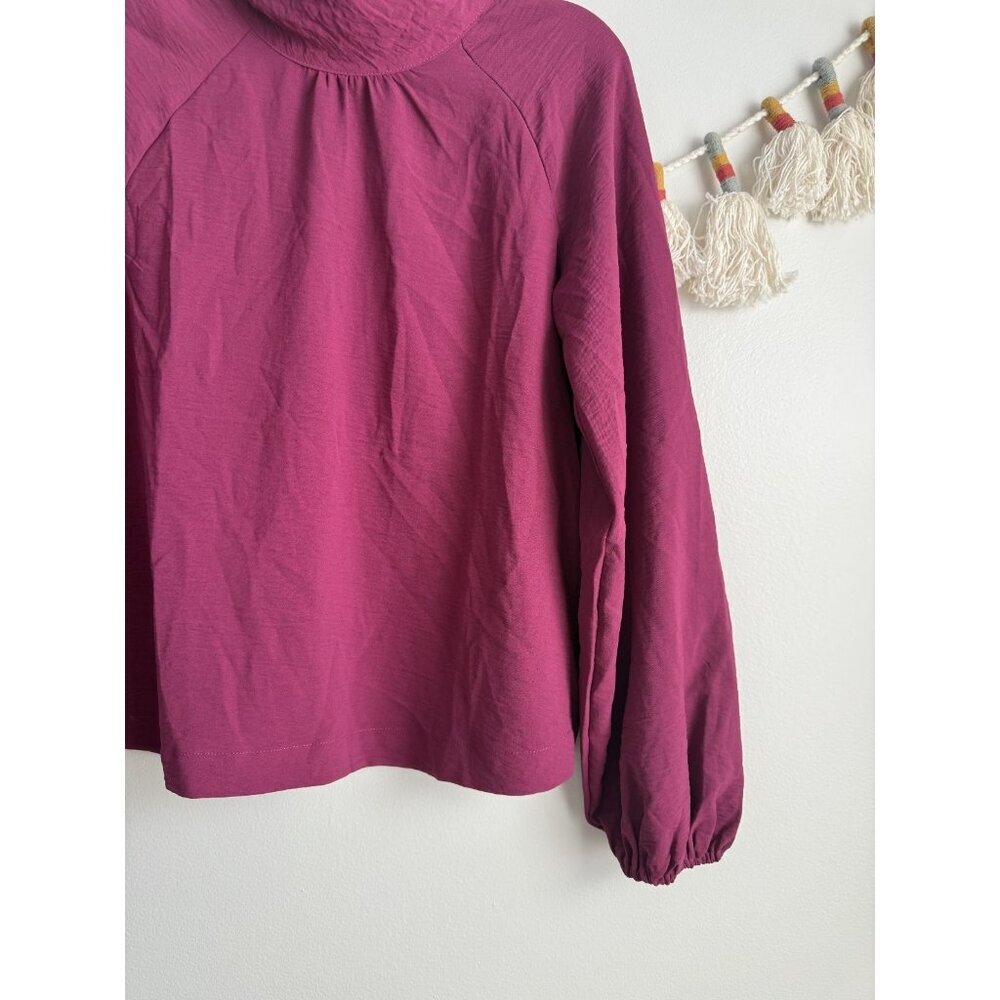 Evereve Mock Neck Blouson Long Sleeve Satin Top Boysenberry Careerwear Office S - Picture 5 of 11